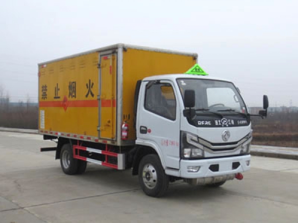 東風小型爆炸物品運輸車(黃牌)